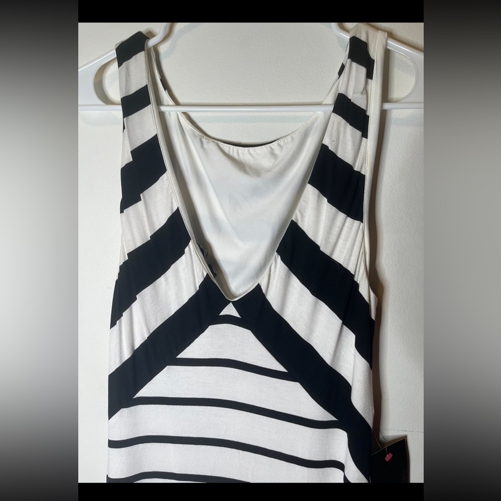 Bebe black and white striped dress size Large - Picture 4 of 5